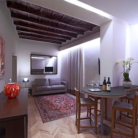 רומא Harry'S Bar Trevi Luxury Apartments - Modelli מראה חיצוני תמונה